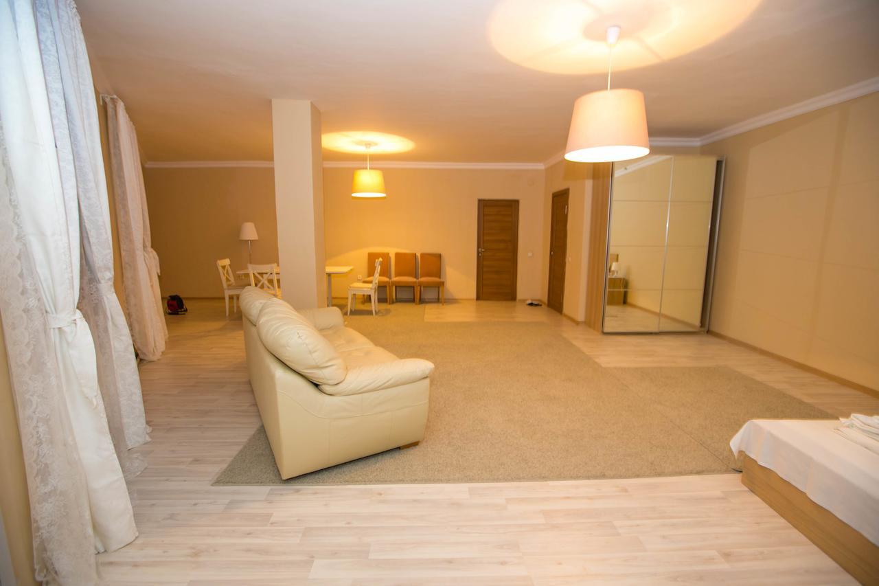 Hotel Jasmine Atyrau Luaran gambar